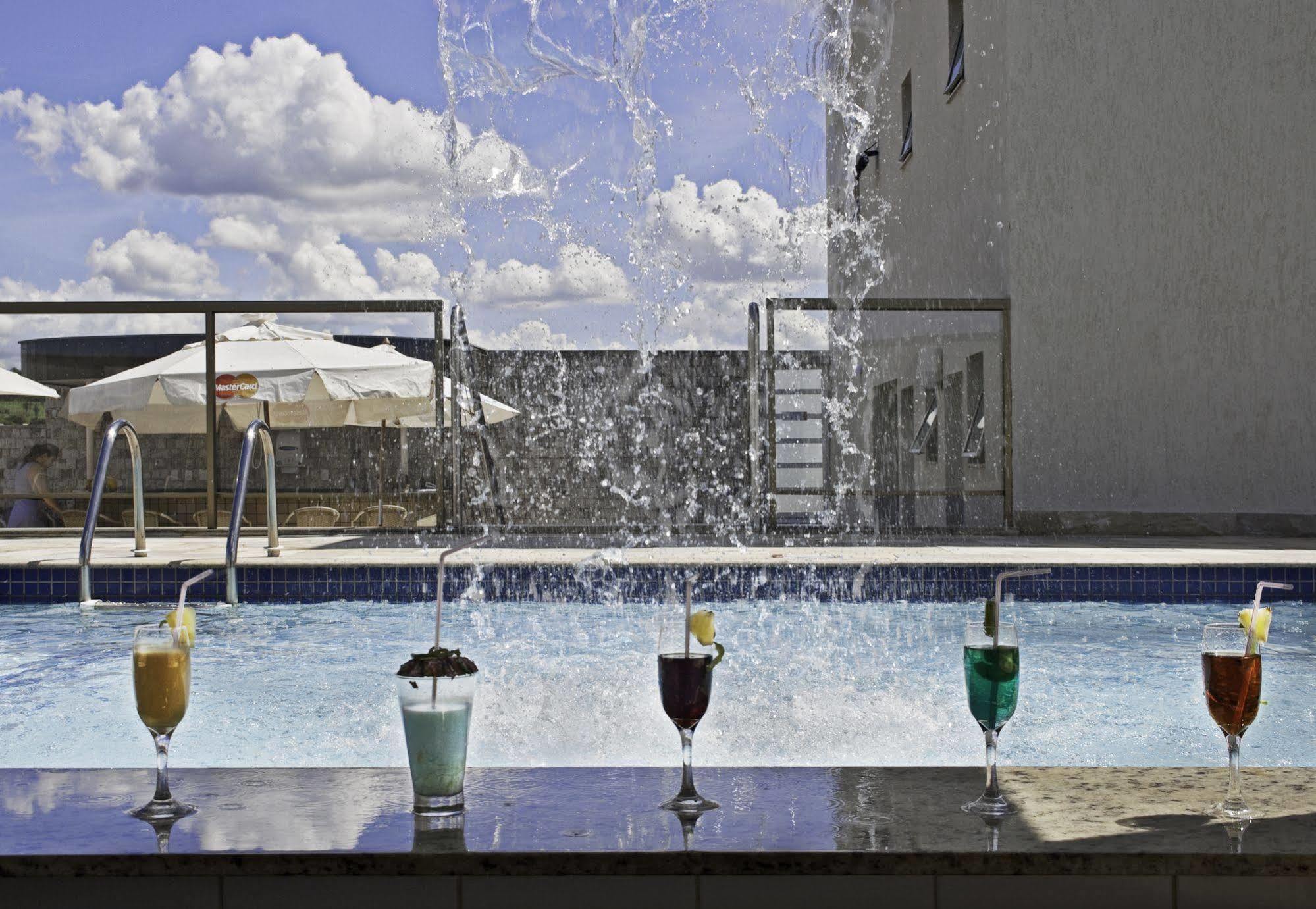 Ramada Hotel & Suites Lagoa Santa By Wyndham Extérieur photo
